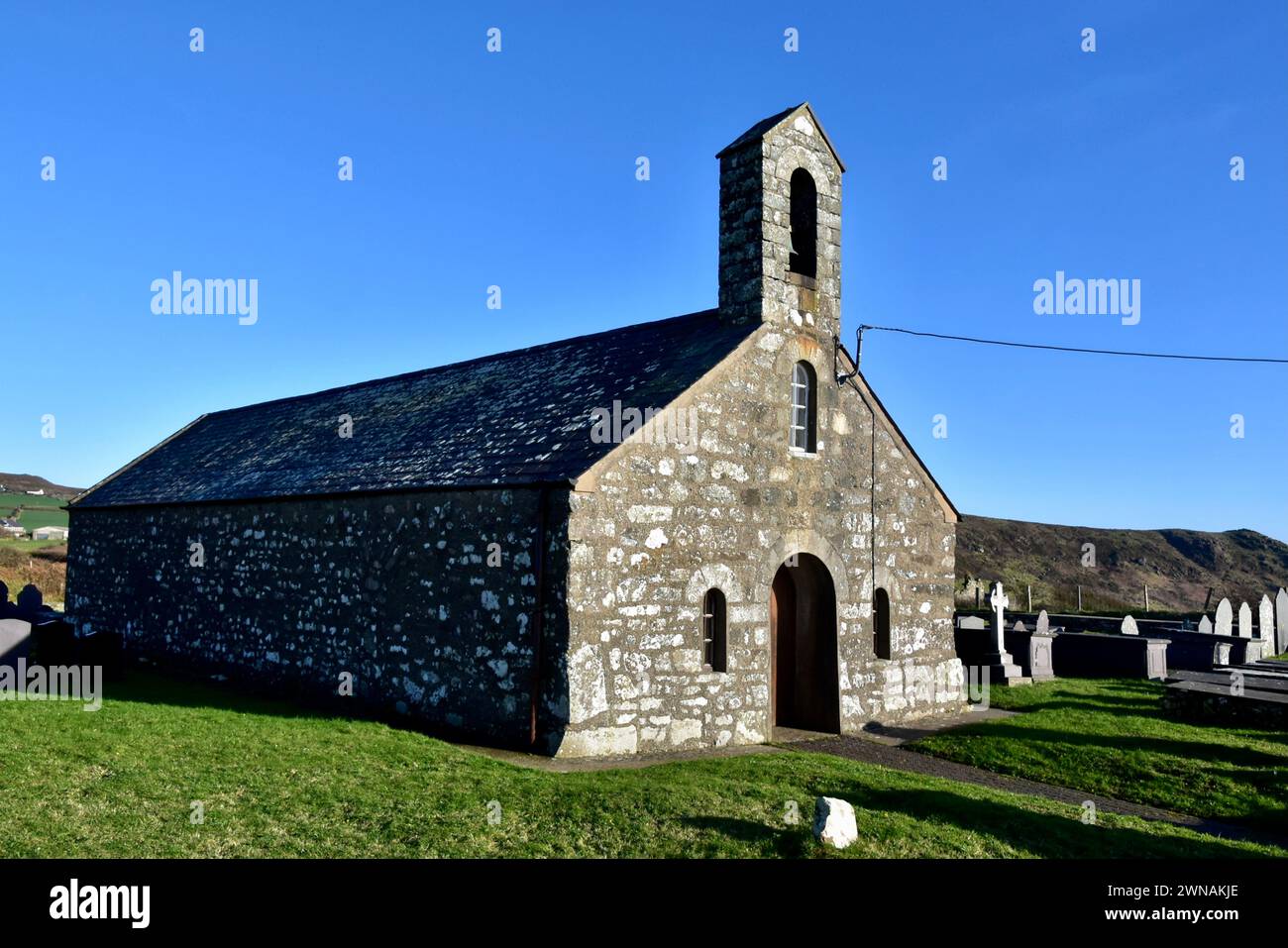 St Chiesa Maelriana a Porth Ysgo Foto Stock
