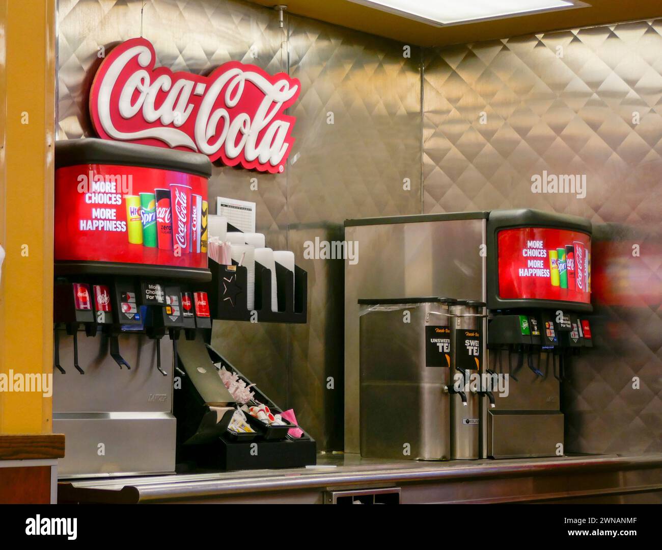 Distributore di bevande in un fast food nel nord della Florida. Foto Stock