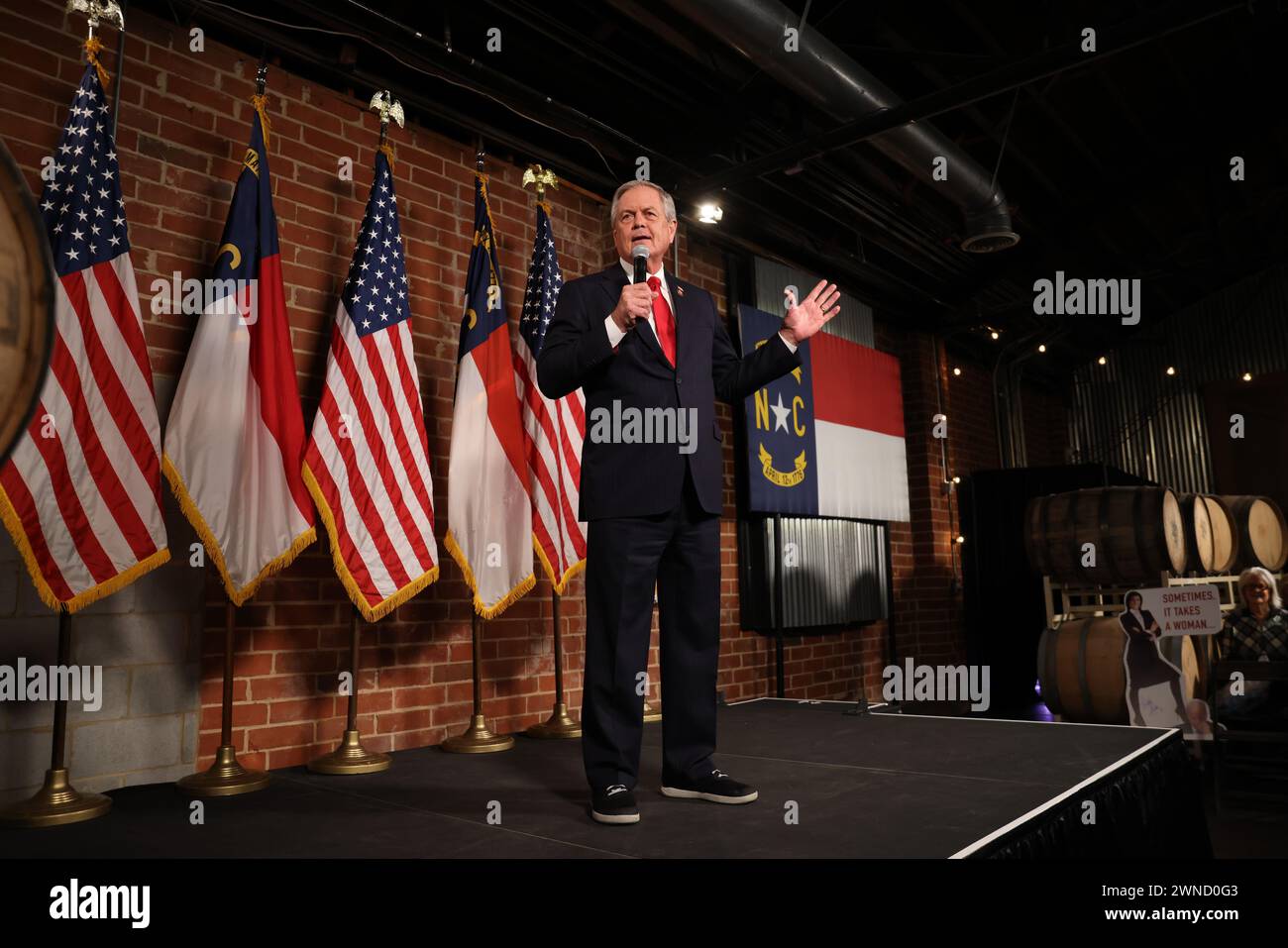 Charlotte, Stati Uniti. 1 marzo 2024. Il rappresentante degli Stati Uniti, Ralph Norman, parla e presenta il candidato presidenziale, Nicki Halley, alla Norfolk Hall al Suffolk Punch il 1° marzo 2024 a Charlotte, Carolina del Nord. Credito: Accesso foto/Alamy Live News Foto Stock