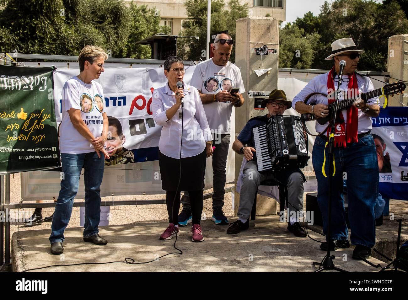 Tel Aviv, Israele, 1 marzo 2024 manifestazione israeliana in Piazza degli ostaggi in memoria dei 136 ostaggi ancora in cattività a Gaza. Riunioni giornaliere Foto Stock