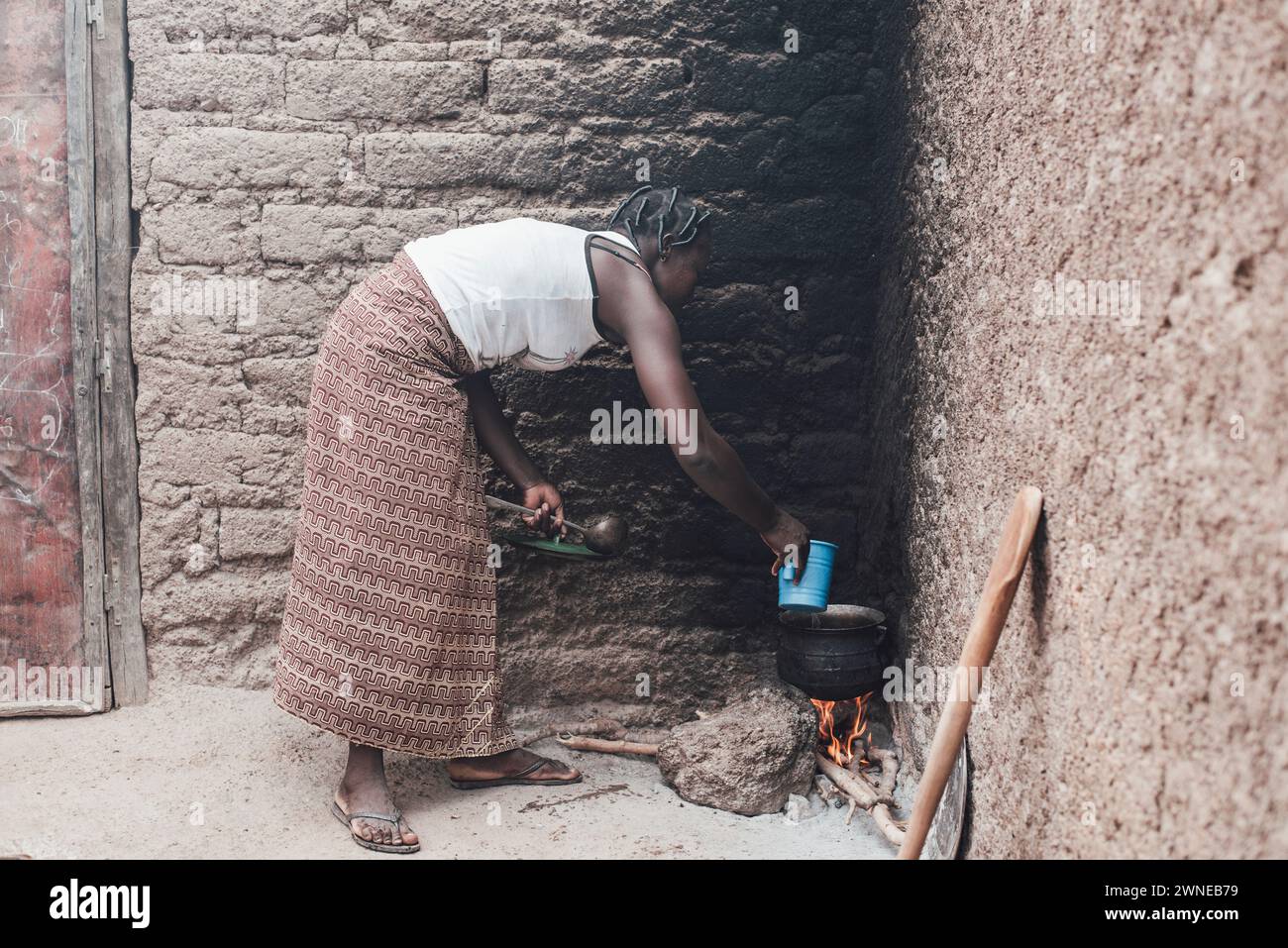 Ouagadougou, Burkina Faso. Dicembre 2017. Cibo tradizionale e cultura alimentare nel paese sub-sahariano Foto Stock