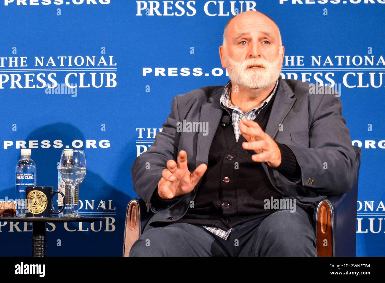 José Andrés, fondatore di World Central Kitchen, parla al National Press Club di Washington, D.C. 1 marzo 2024 Foto Stock