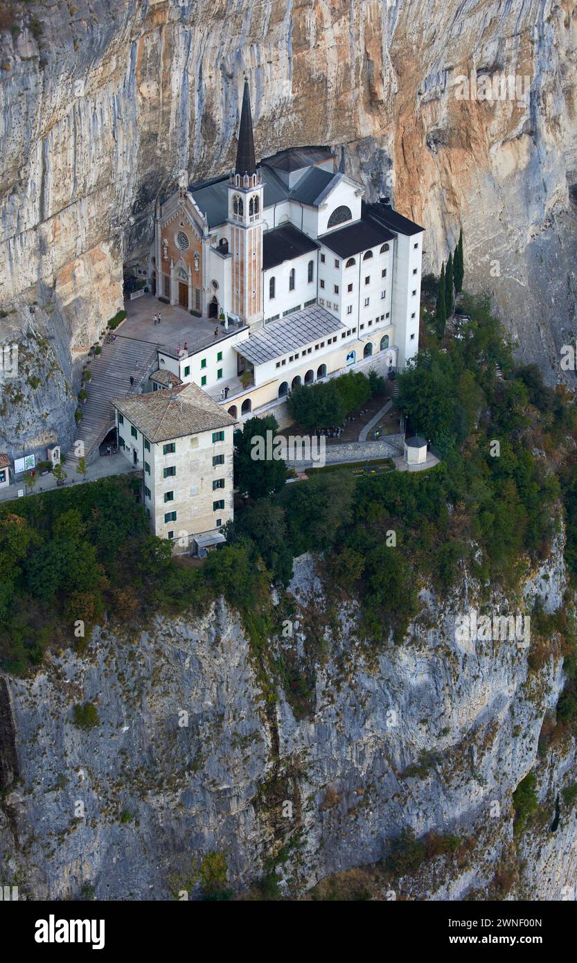 Santuario della Madonna della Corona, quartiere di Verona, Veneto, Italia Foto Stock