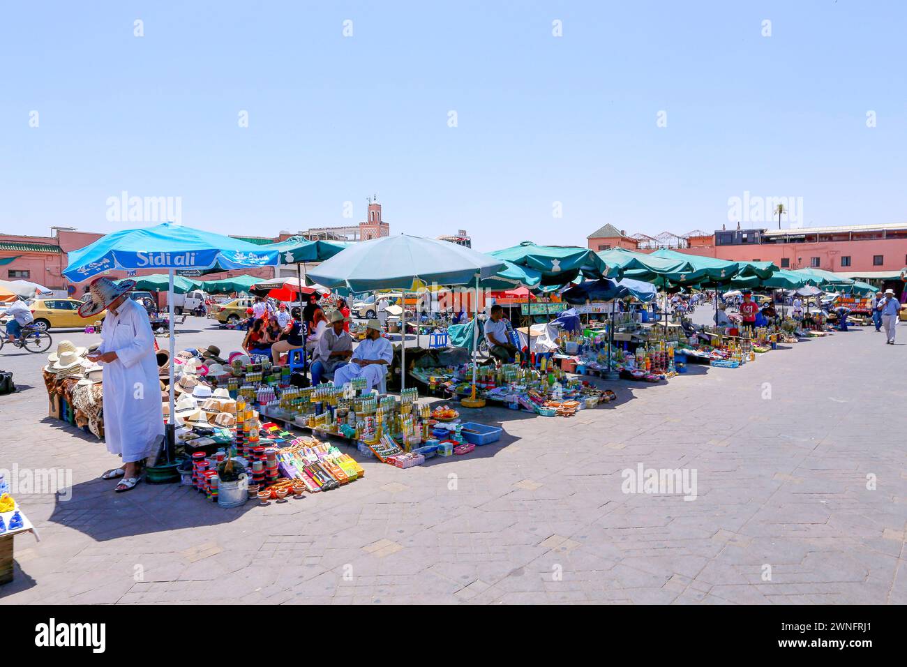 Marrakesh, Morroco - 28 maggio 2019 - venditori ambulanti in piazza Jamaa el Fna (anche Jemaa el-Fnaa, Djema el-Fna o Djemaa el-Fnaa) a Marrak Foto Stock