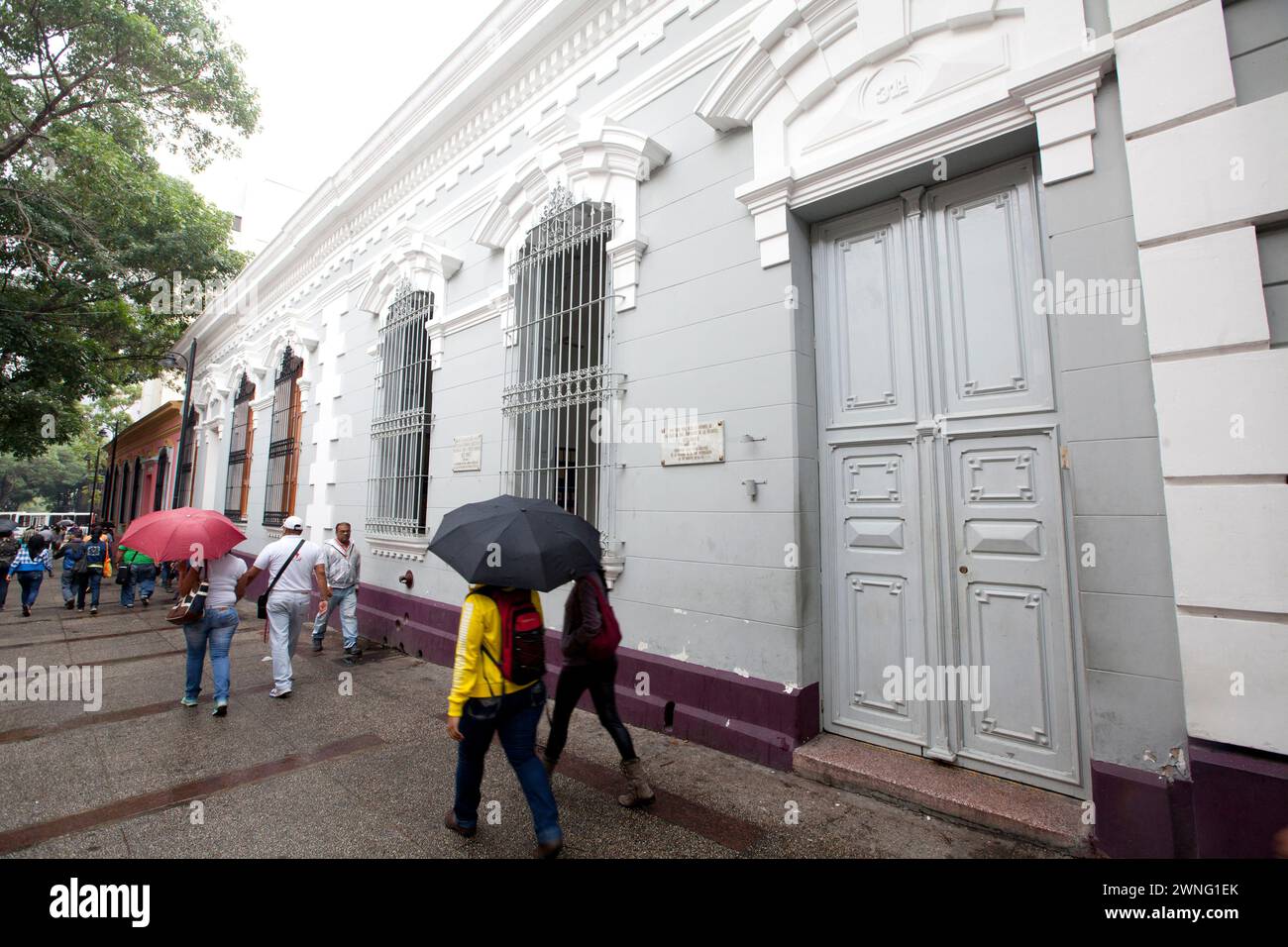 Caracas, Venezuela - 06 maggio 2014 - le persone camminano per le strade centrali di Caracas , Venezuela Foto Stock