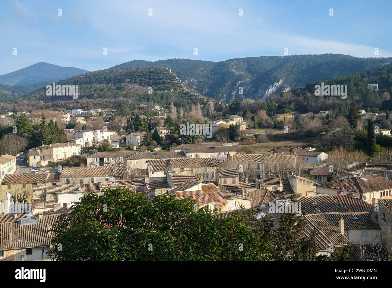 Villaggio di Malaucene a Vaucluse, Provenza, Francia Foto Stock