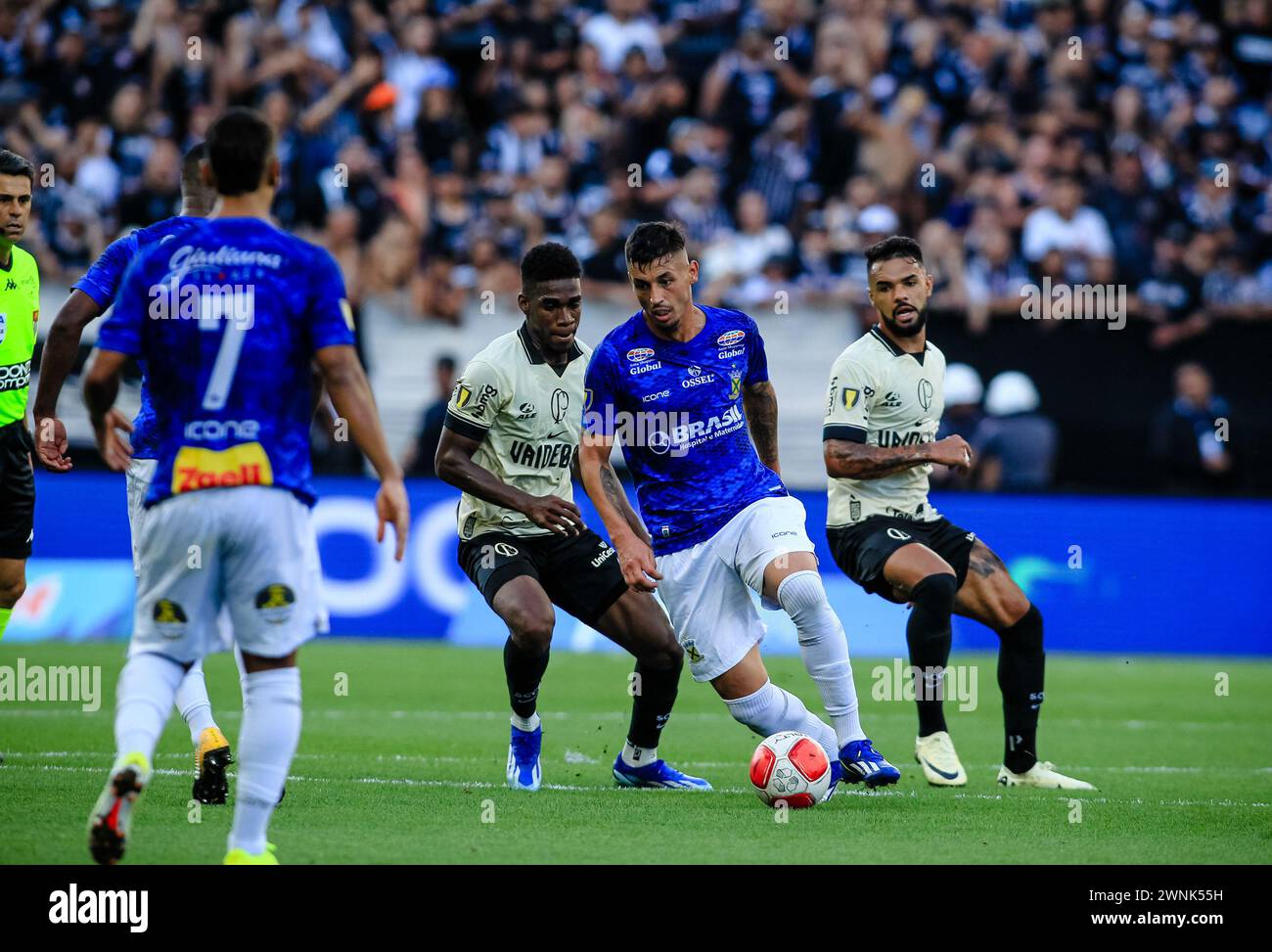 São PAULO, SP - 02.03.2024: CORINTHIANS X SANTO ANDRÉ - partita tra Corinthians e Santo André, valida per l'11° round del Campionato Paulista 2024, tenutosi presso l'Arena Neo Química (Arena Corinthians) a est della città di São Paolo, questo sabato 2 marzo 2024. (Foto: Fabiano Martins/Fotoarena) Foto Stock