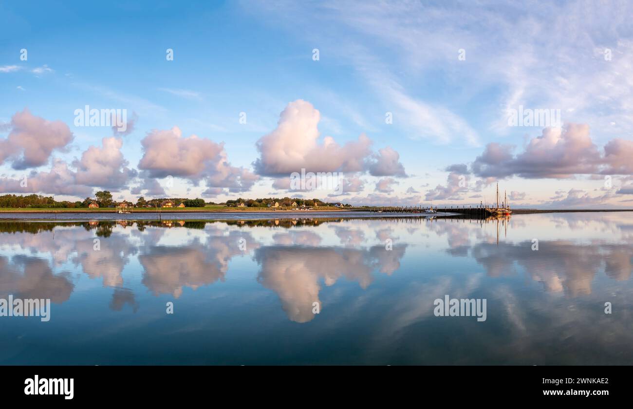 Porto di Steenodde sull'isola di Amrum, Frisia settentrionale, Schleswig-Holstein, Germania Foto Stock