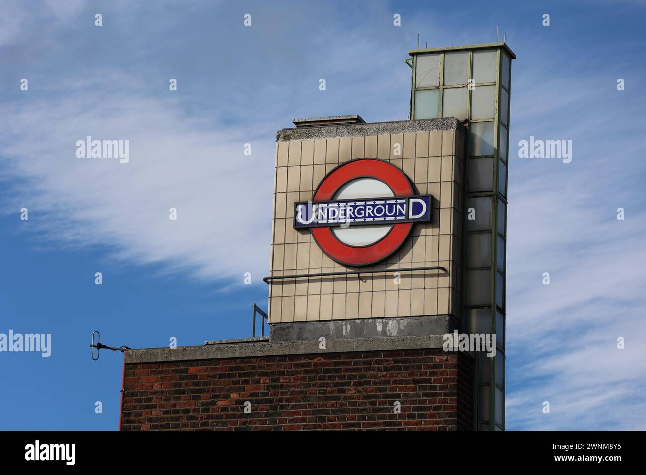 Stazione della metropolitana Boston Manor London Foto Stock