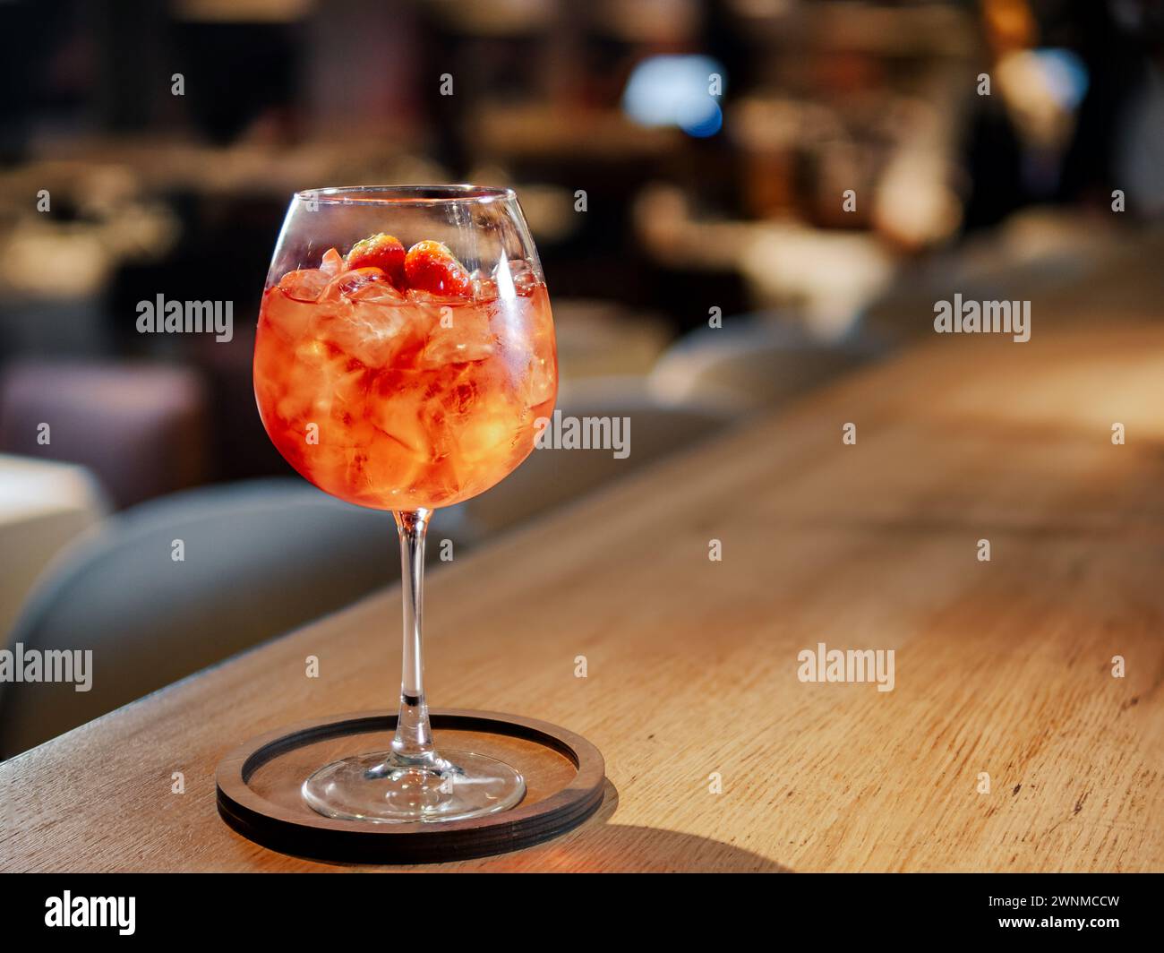 Set Di 2 Bicchieri Di Trasparente Con Motivi Di Fragola E