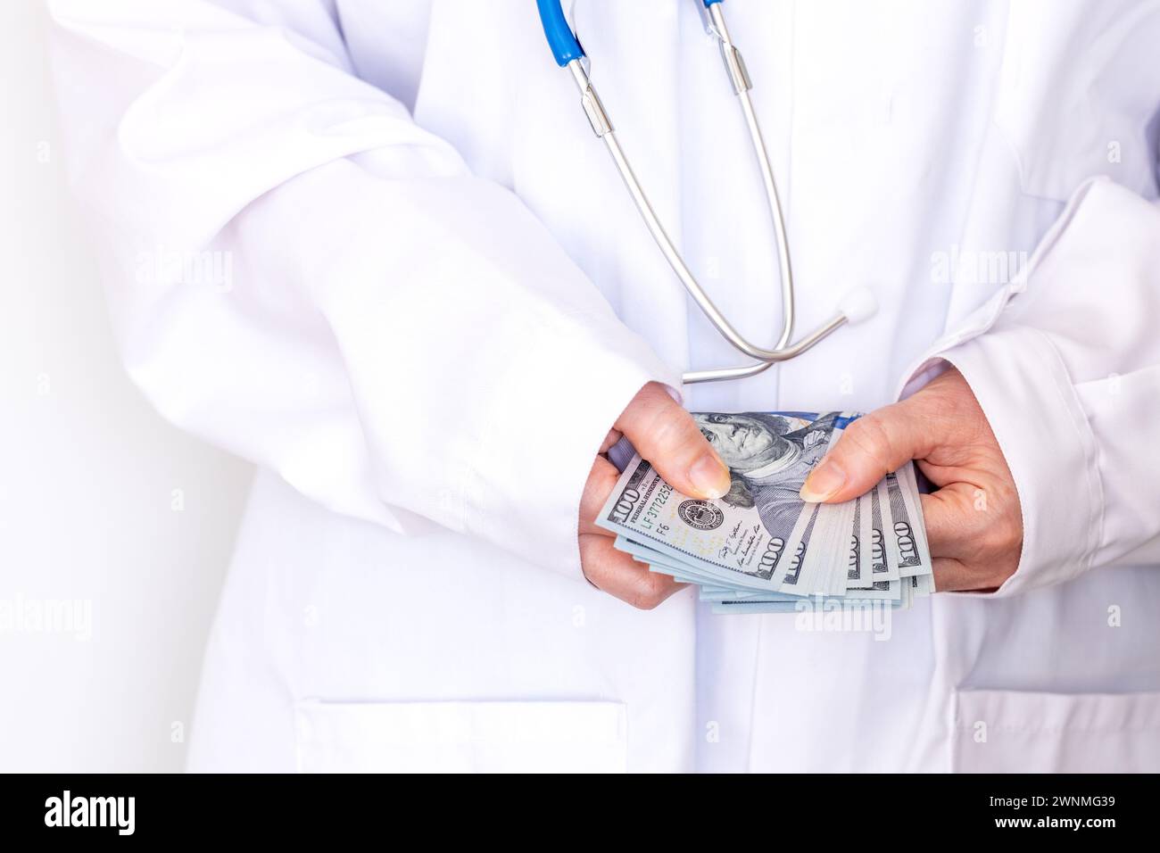 Stipendio di medici immagini e fotografie stock ad alta risoluzione - Alamy