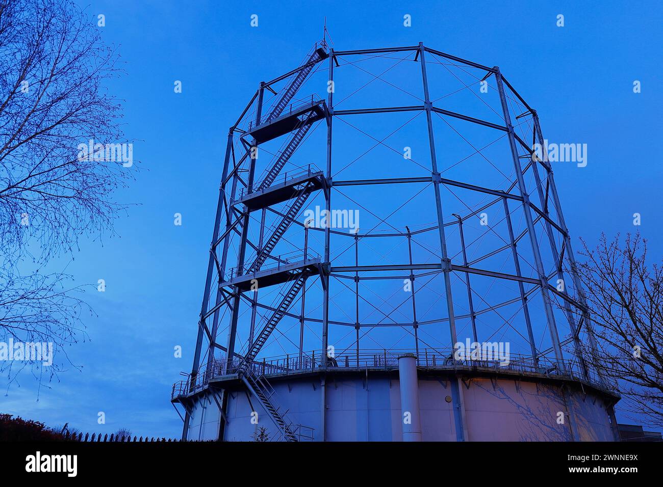 Gasometer at Crossgates a Leeds, West Yorkshire, che è previsto per essere demolito. Foto Stock