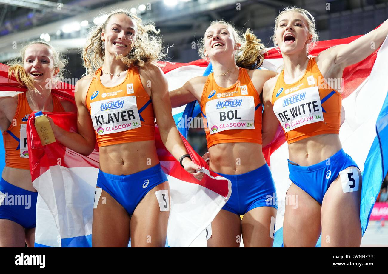 Cathelijn Peeters, Lieke Klaver, Femke Bol e Lisanne De Witte celebrano l'oro nella staffetta femminile 4x400 m durante il terzo giorno dei Campionati mondiali di atletica indoor all'Emirates Arena di Glasgow. Data foto: Domenica 3 marzo 2024. Foto Stock