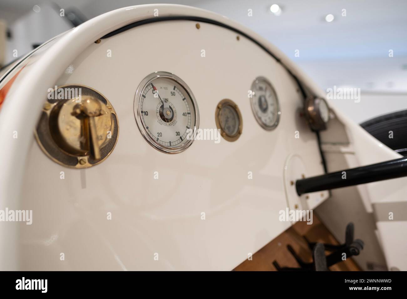 Volante, interni, abitacolo Porsche Austro Daimler ADS R Sascha 1922, sport Oldtimer, passione automobilistica, storia industria automobilistica S Foto Stock