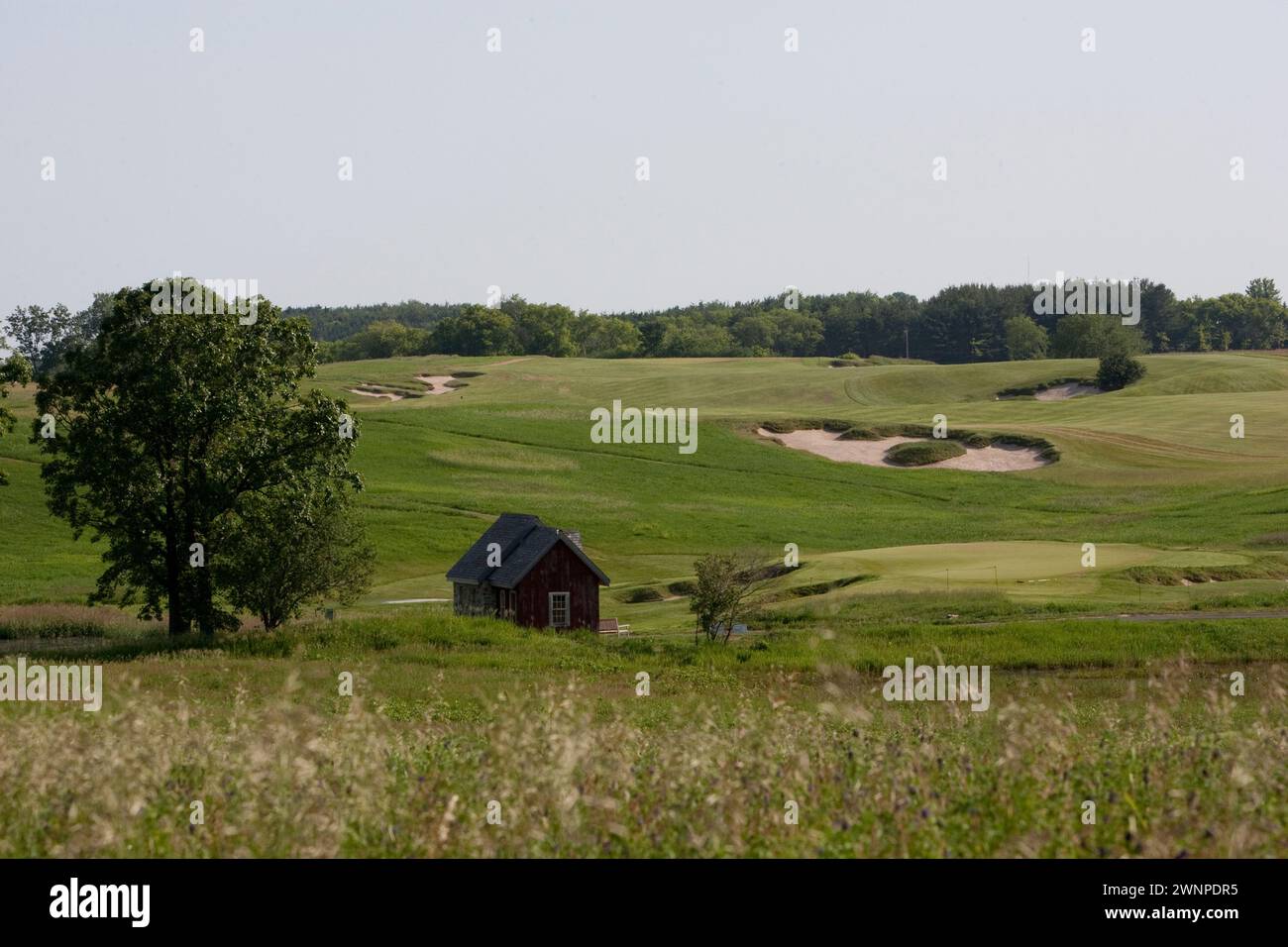 L'Erin Hills Golf Course, un campo ondulato e aspro di Erin, Wisconsin, ospita gli US Open del 2017 e dispone di un par 3, 19 buche che può essere incorpo Foto Stock