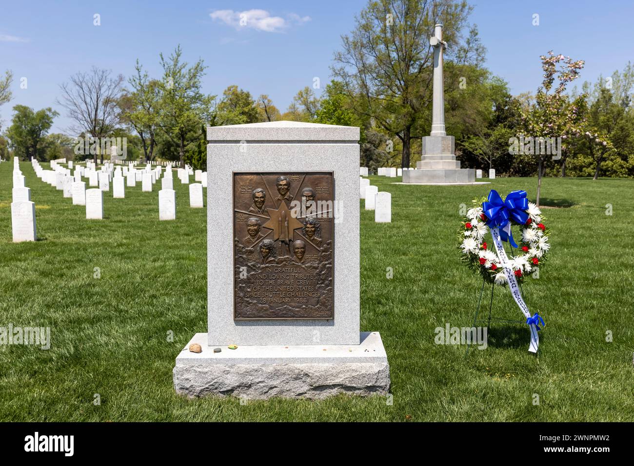 Il cimitero nazionale di Arlington è il luogo di riposo finale per molte delle persone più famose della nazione che hanno servito l'America. Foto Stock