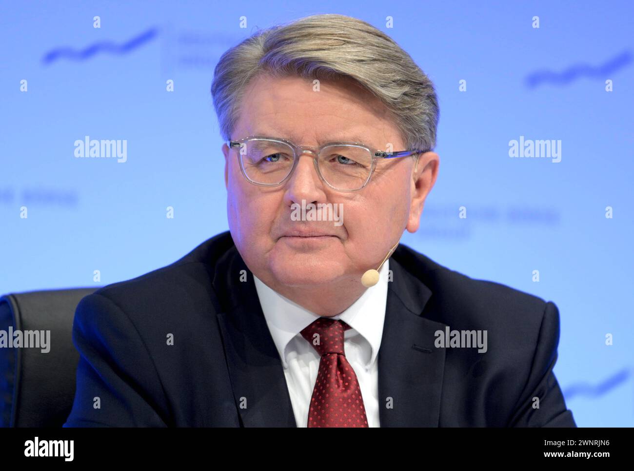 Bilanzpressekonferenz der Deutsche Boerse AG Deutsche Börse AG AM 08.02.2024 : Theodor WEIMER , Vorstandsvorsitzender Conferenza stampa annuale della Deutsche Boerse AG German Stock Exchange AG , il 08.02.2024 : Theodor WEIMER , CEO *** Conferenza stampa annuale di Deutsche Boerse AG Deutsche Börse AG il 08 02 2024 Theodor WEIMER , CEO conferenza stampa annuale di Deutsche Boerse AG German Stock Exchange AG il 08 02 2024 Theodor WEIMER , CEO Foto Stock