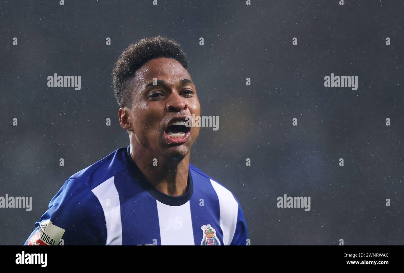 Porto, 03/03/2024 - il Futebol Clube do Porto ha ospitato lo Sport Lisboa e il Benfica al Estádio do Dragão questa sera in una partita che conta per il 24° turno della i League 2023/24. Festa di Wendell (iden del Val/Global Imagens) Foto Stock
