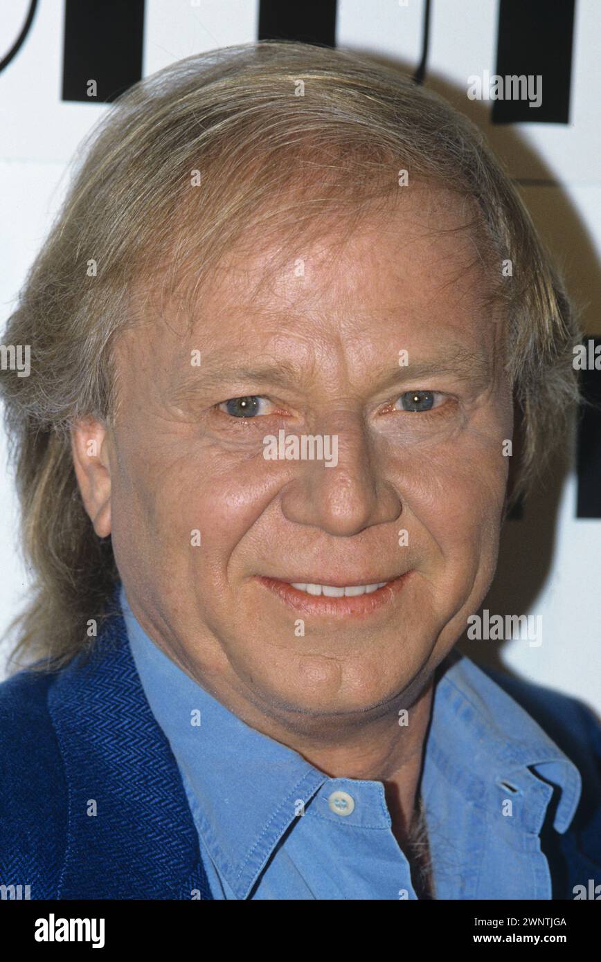 Regisseur Wolfgang Petersen bei einem Fototermin in Hamburg im März 1999, Porträt *** Direttore Wolfgang Petersen in un servizio fotografico ad Amburgo nel marzo 1999, ritratto Foto Stock