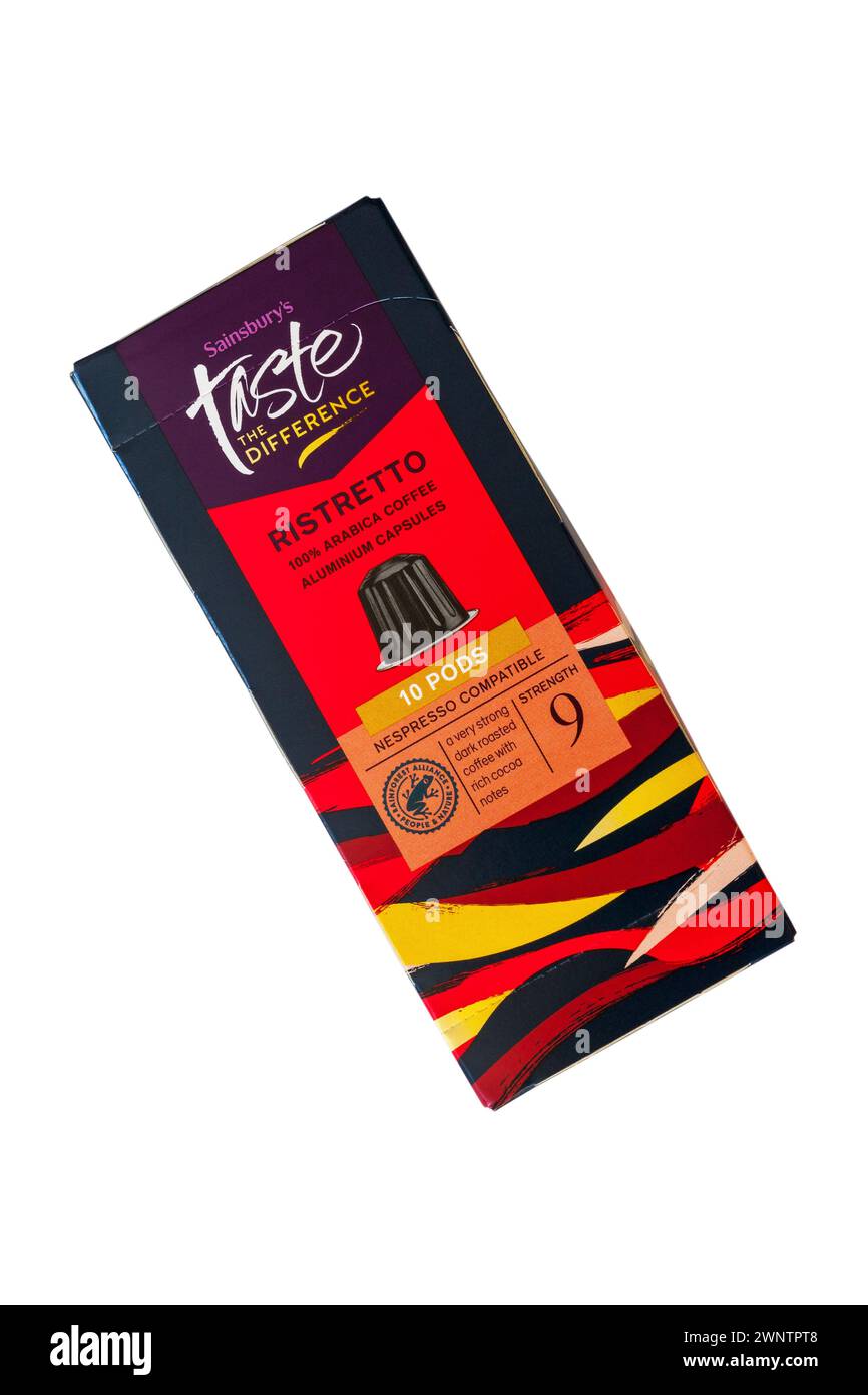Scatola di Sainsburys gusto la differenza caffè ristretto 100% arabica cialde cialde in alluminio isolate su sfondo bianco Foto Stock