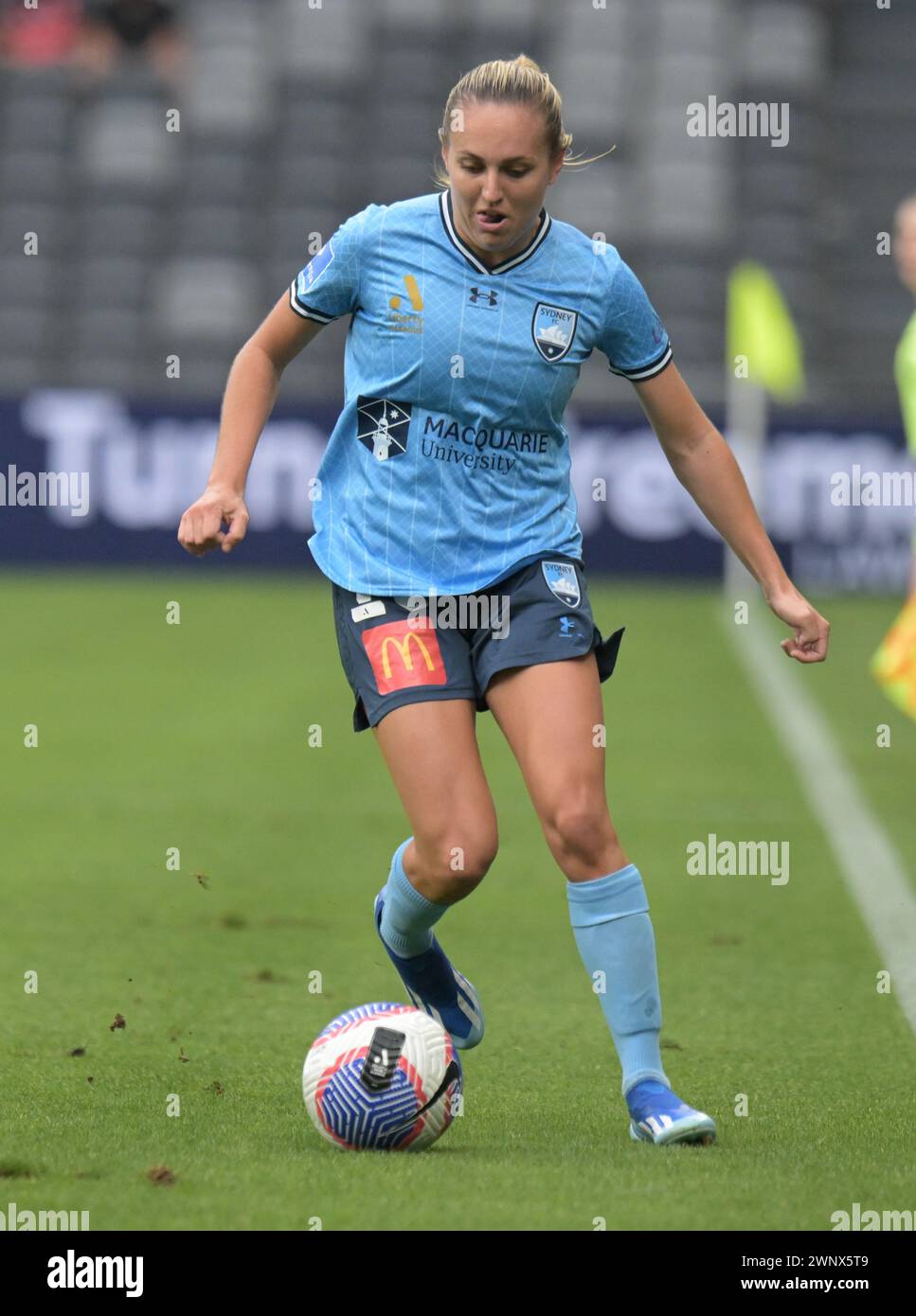 Parramatta, Australia. 2 marzo 2024. Il Mackenzie Jade Hawkesby della squadra del Sydney FC è visto in azione durante il round 18 della stagione 2023/24 della Liberty A-League tra il Western Sydney Wanderers FC e il Sydney FC tenutosi al CommBank Stadium. Punteggio finale Sydney FC 2:0 Western Sydney Wanderers. Credito: SOPA Images Limited/Alamy Live News Foto Stock