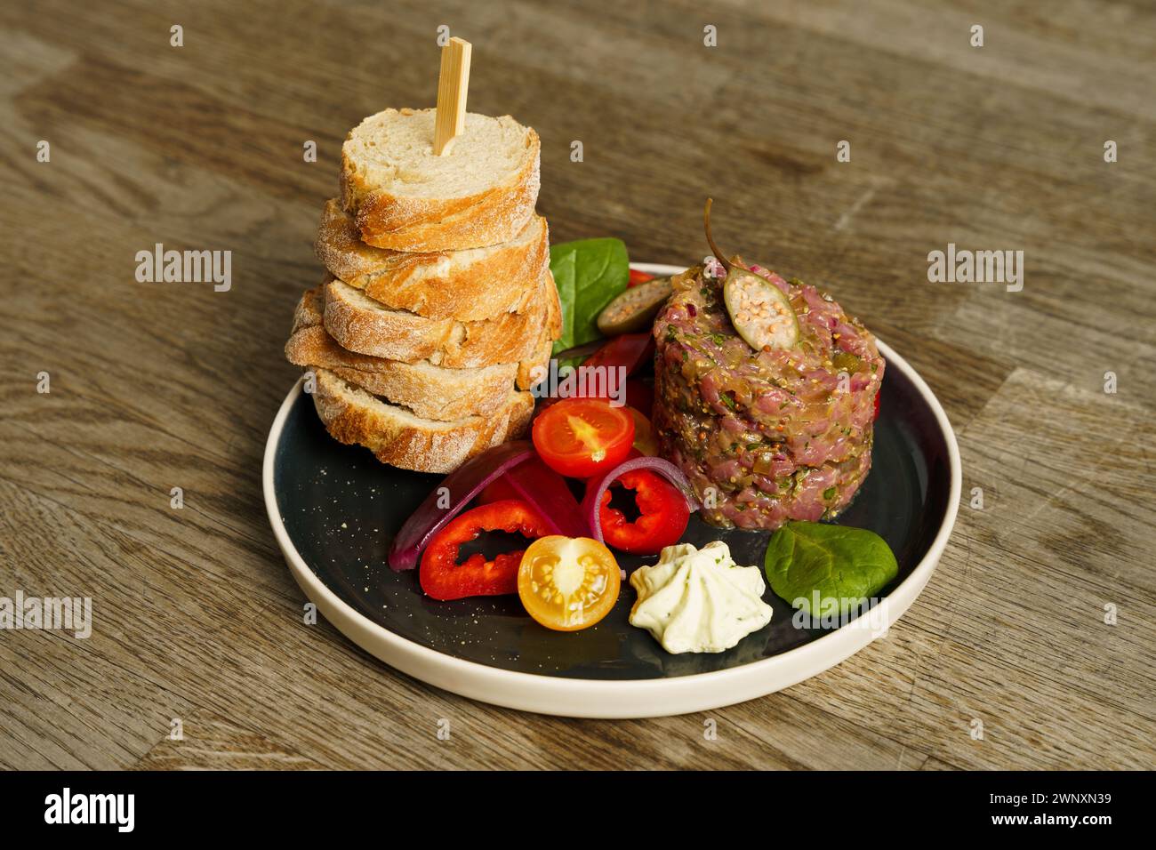 Tartare di manzo antipasto Foto Stock