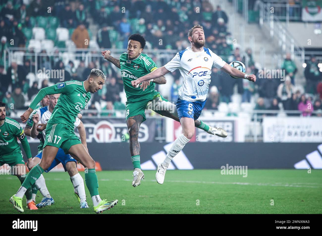 04.03.2024 Radom Pilka nozna PKO Ekstraklasa 2023/2024 Radomiak Radom - Stal Mielec N/z Luizao, Marco Ehmann foto Adam Starszynski/PressFocus 04.03.2024 Radom Football PKO Ekstraklasa2023/2024, top Division polacca Radomiak Radom - Stal Mielec Luizao, Marco Ehmann Credit Adam Starszynski/PressFocus News/SIPA/USA Foto Stock