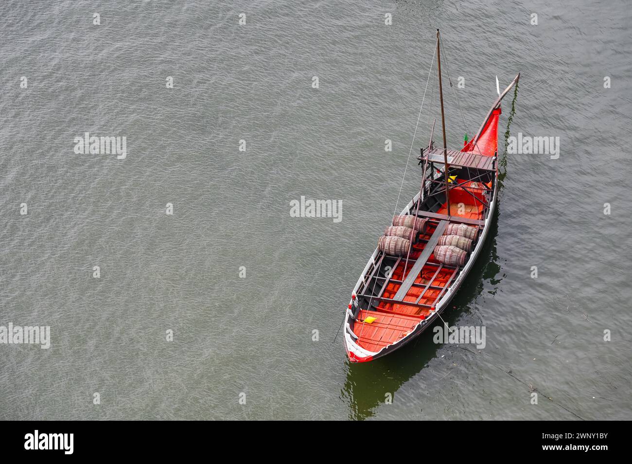 Barca rabelo sul fiume Douro, PORTO, PORTOGALLO Foto Stock