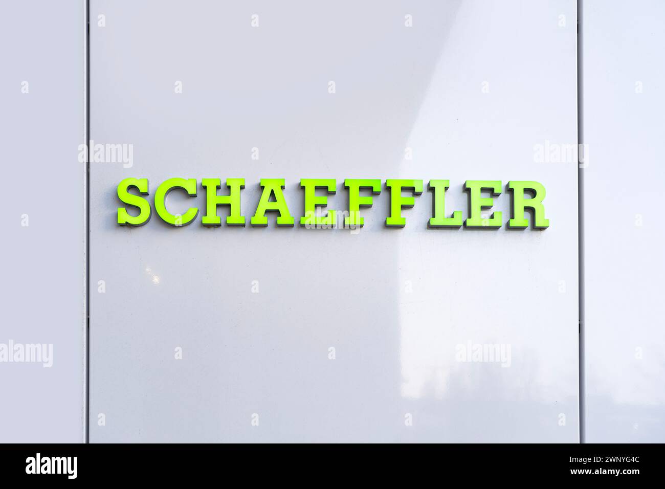 Ufficio del gruppo Schaeffler, fornitore globale di automobili, efficienza e produttività tedesche in innovazione e sostenibilità, Automotive Technologies in F. Foto Stock