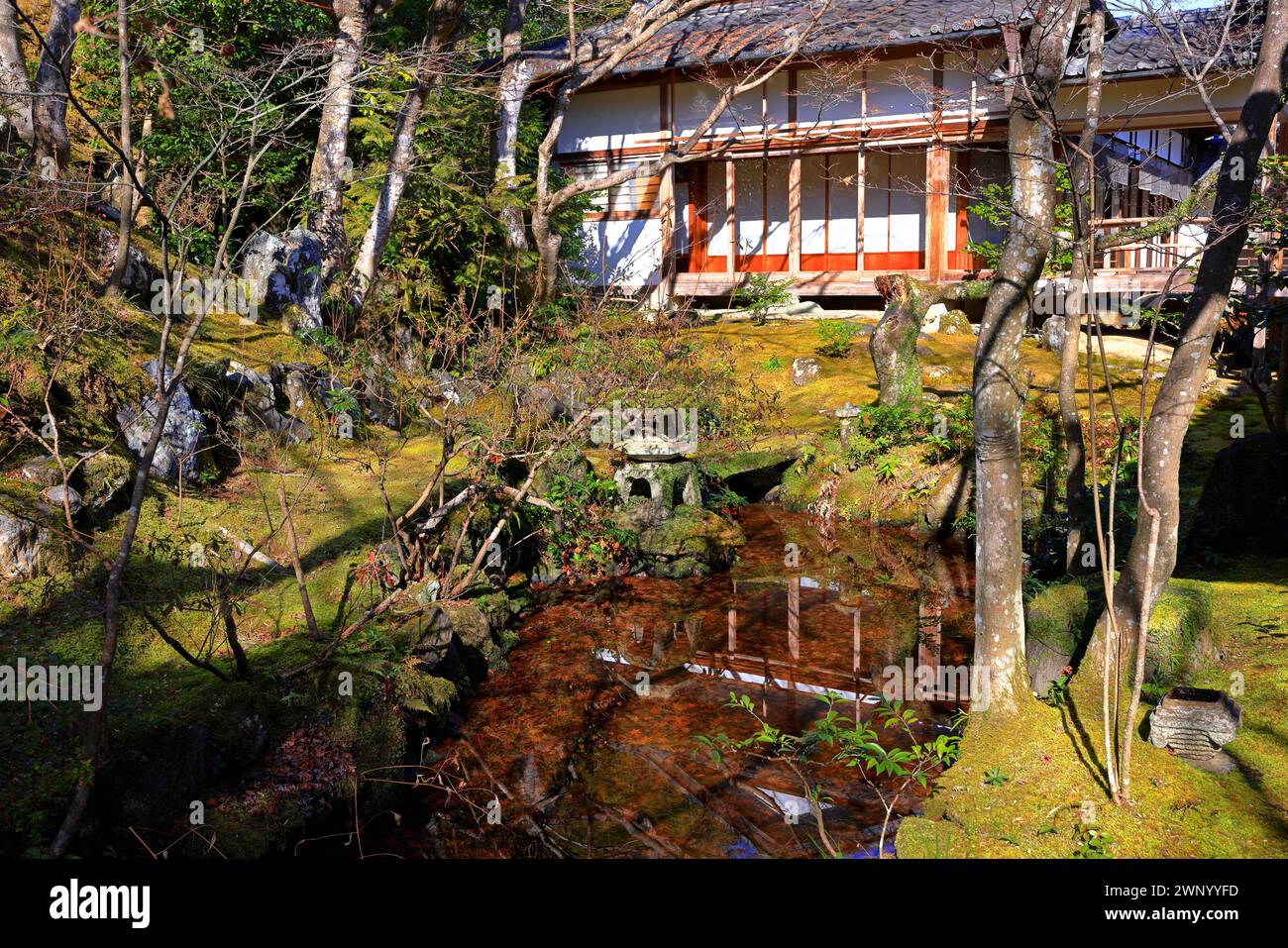 Tempio Jojakkoji, un tempio buddista in una foresta tranquilla a Sagaogurayama Oguracho, Ukyo Ward, Kyoto, Giappone Foto Stock