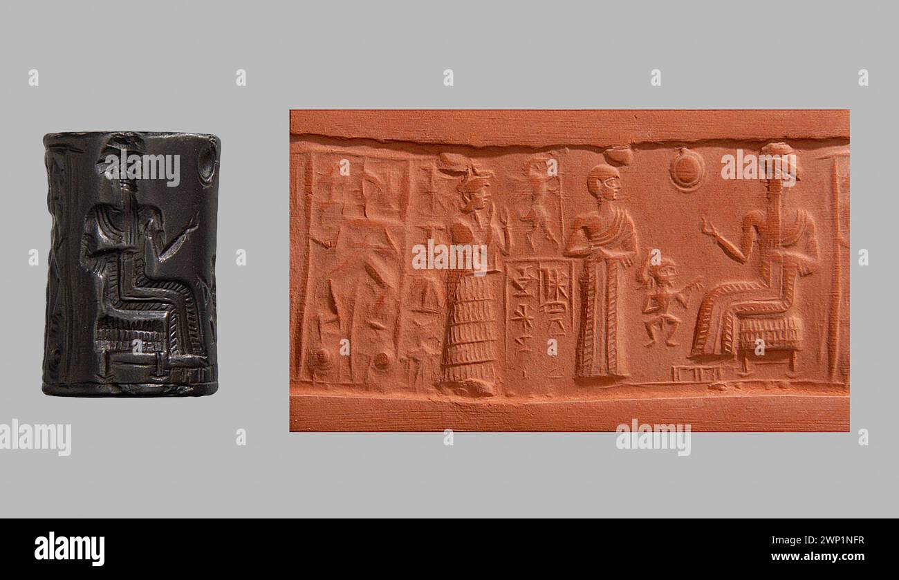 Sigillo cilindrico del tardo periodo dell'Antico Babilonia (ca. 2000–1801 a.C.) che mostra divinità protettive, disco a mezzaluna lunare, che suonano nani, abiti Kaunakes e scene di presentazione. Raccolto da Maria Ludwika Czartoryska e Izabela Działyńska, da Sumer in Mesopotamia. Foto Stock