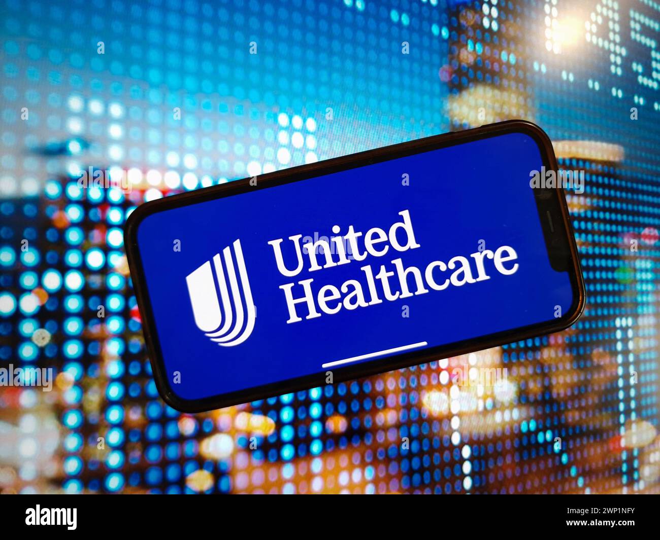 Konskie, Polonia. 2 gennaio 2024. In questa immagine, il logo della società UnitedHealthcare è visualizzato sullo schermo di uno smartphone. (Foto di Piotr Swat/SOPA Images/Sipa USA) *** esclusivamente per notizie editoriali **** credito: SIPA USA/Alamy Live News Foto Stock