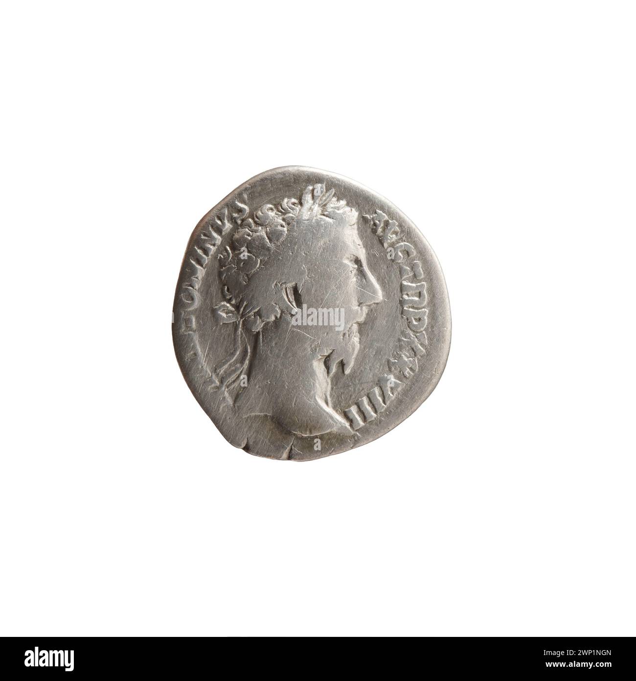 Denario d'argento coniato tra il 173 e il 174 sotto l'imperatore romano Marco Aurelio, con ritratto imperiale, iscrizioni e standard monetari romani del II secolo. Foto Stock