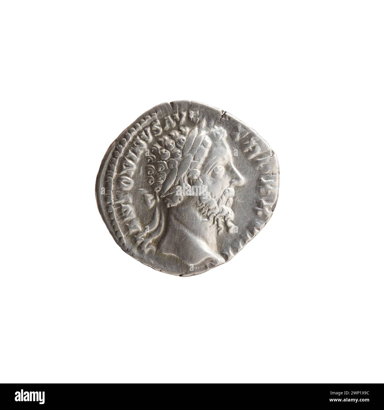 Denario emise tra il 173 e il 174 sotto Marco Aurelio, con monete d'argento, ritratti imperiali, iscrizioni e standard monetari romani del II secolo. Foto Stock