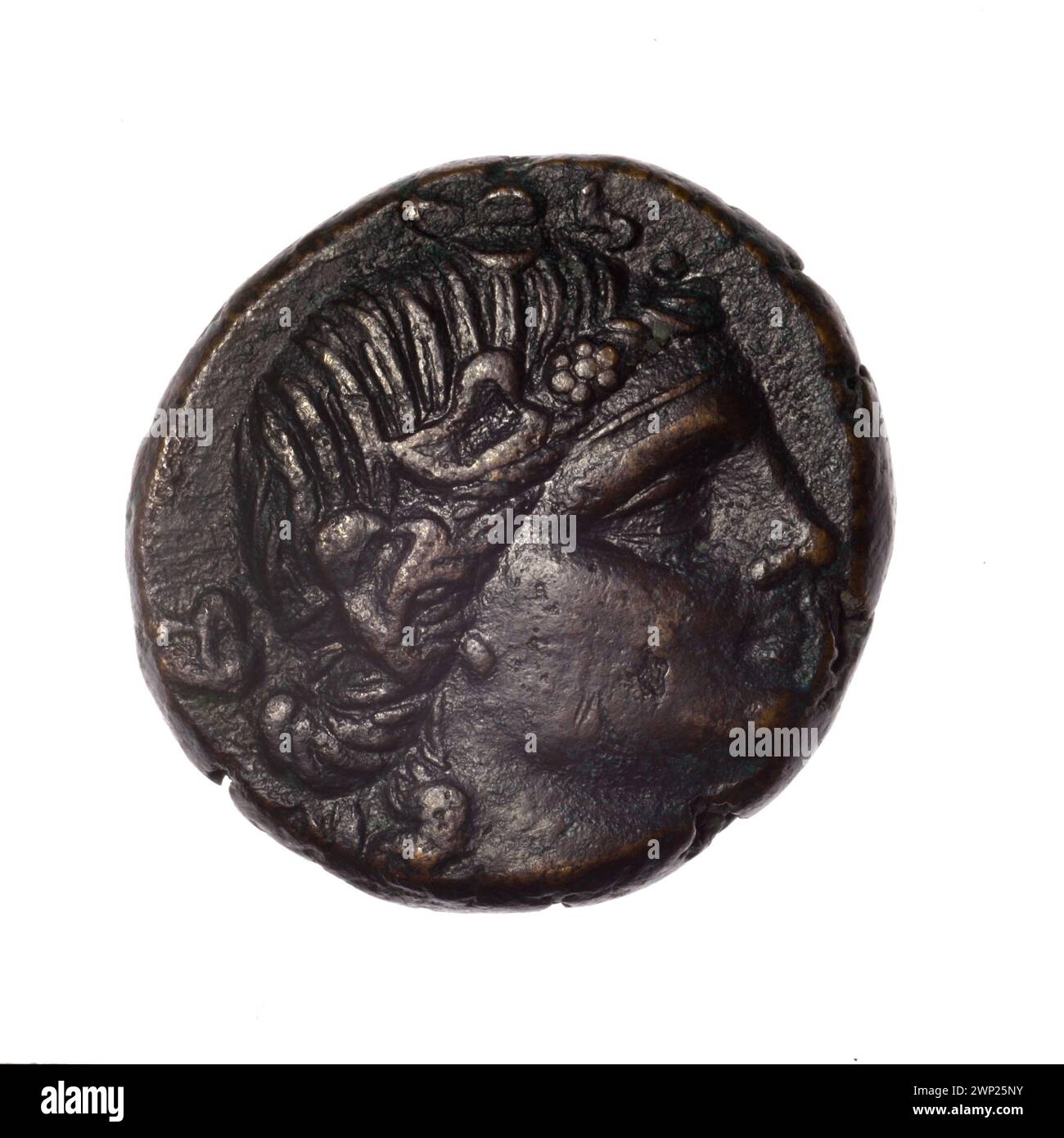 Moneta marrone di Pantikapaion, fine II-i secolo a.C., che mostra la testa di Dioniso, archi, gorytos e armamento militare; raccolto da Ignacy Terlecki con provenienza registrata. Foto Stock