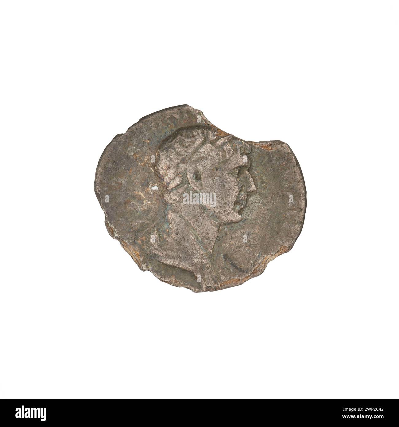 Denario dell'imperatore Traiano (53–117, regnante 98–117, datato 112–117) che mostra Marte con teste, trofei, corone d'alloro e lance. Foto Stock