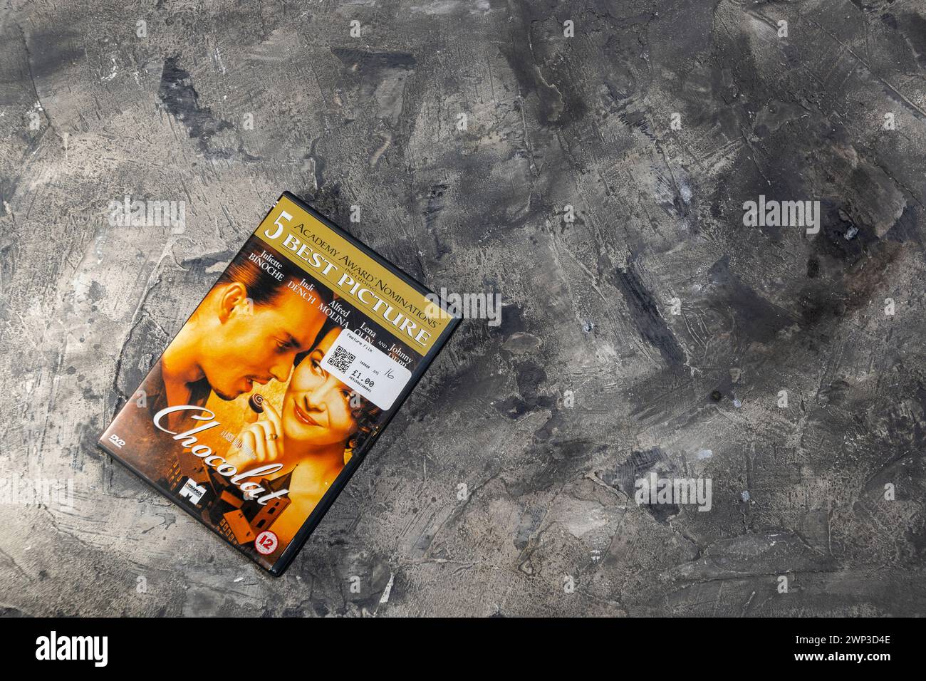 DVD del 2000/2001 del film Chocolat ambientato in un villaggio francese con Juliette Binoche e Johnny Depp Foto Stock