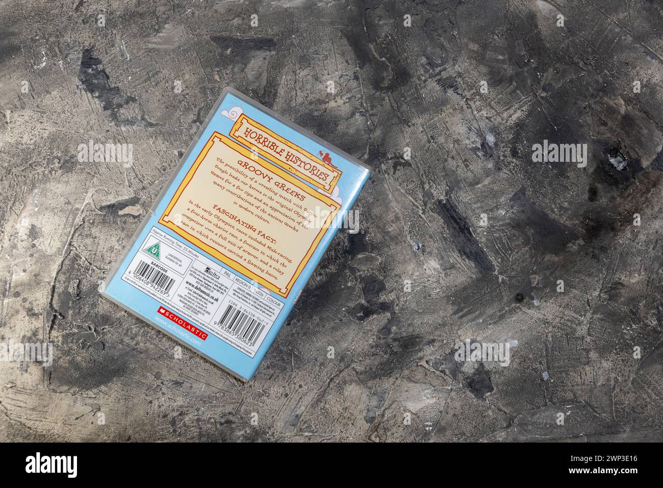 2001 uscita nel Regno Unito di Horrible Histories Groovy Greeks, animazione educativa e divertente sull'antica Grecia Foto Stock