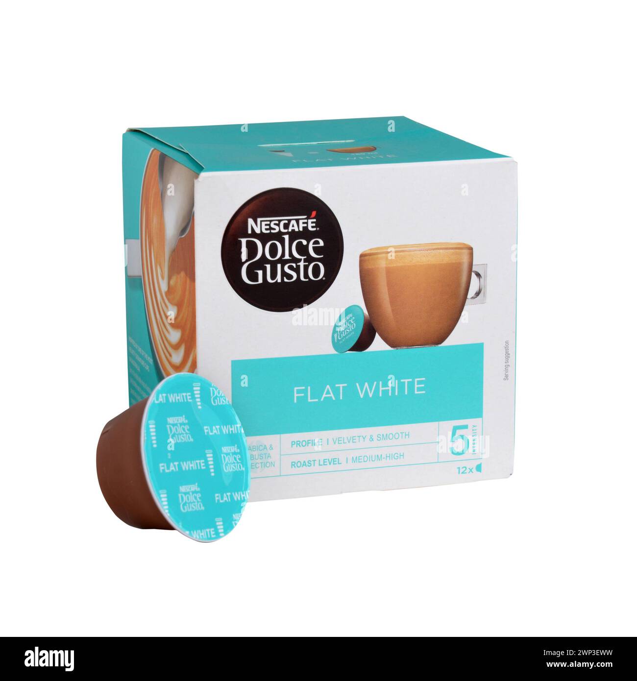 Scatola di cialde bianche Nescafe Dolce gusto isolate su bianco Foto Stock