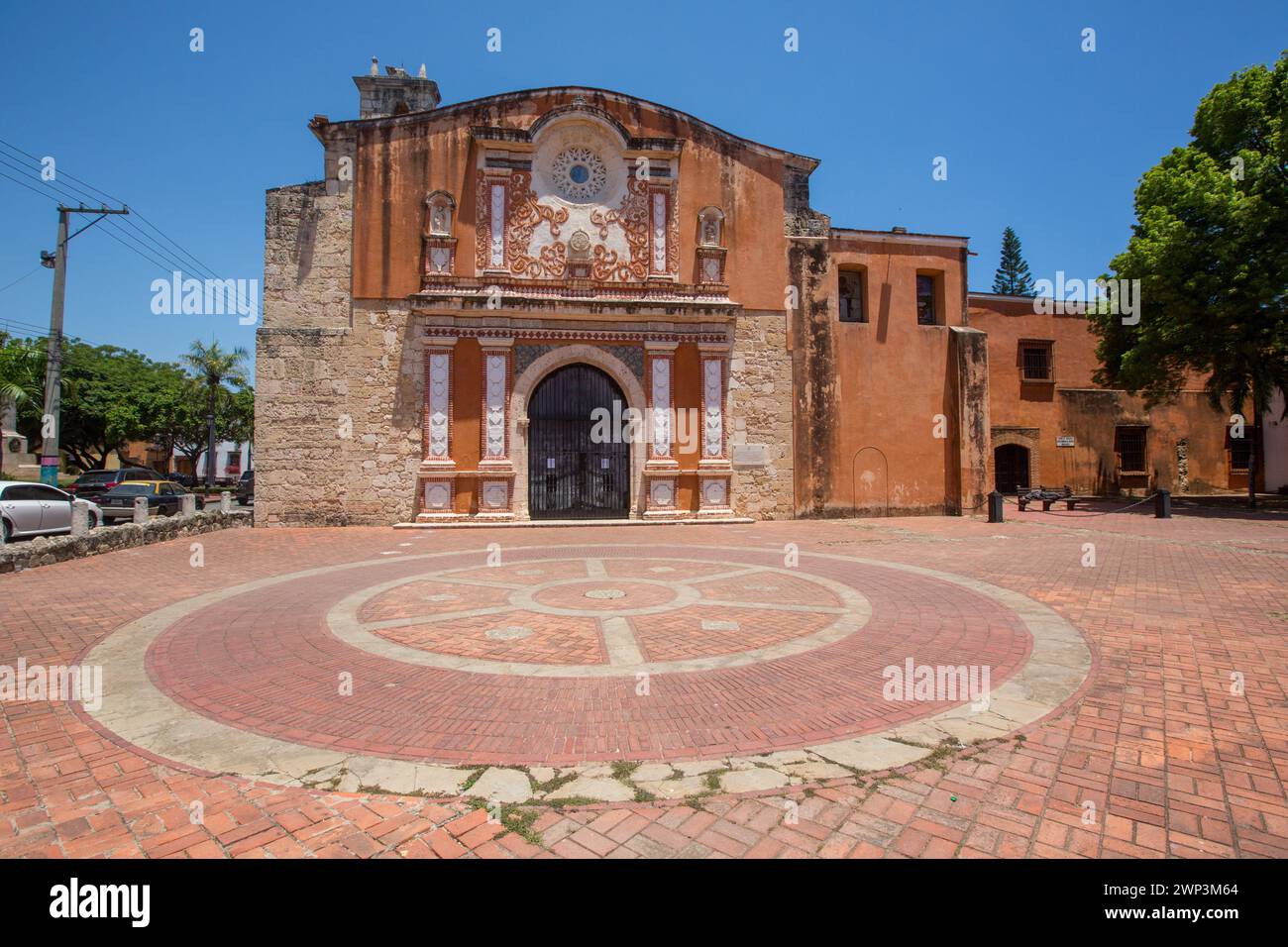 La Chiesa Imperiale e il Convento di San Domenico nella vecchia città coloniale di Santo Domingo, Repubblica Dominicana, completato nel 1535 d.C. UNESCO World H Foto Stock