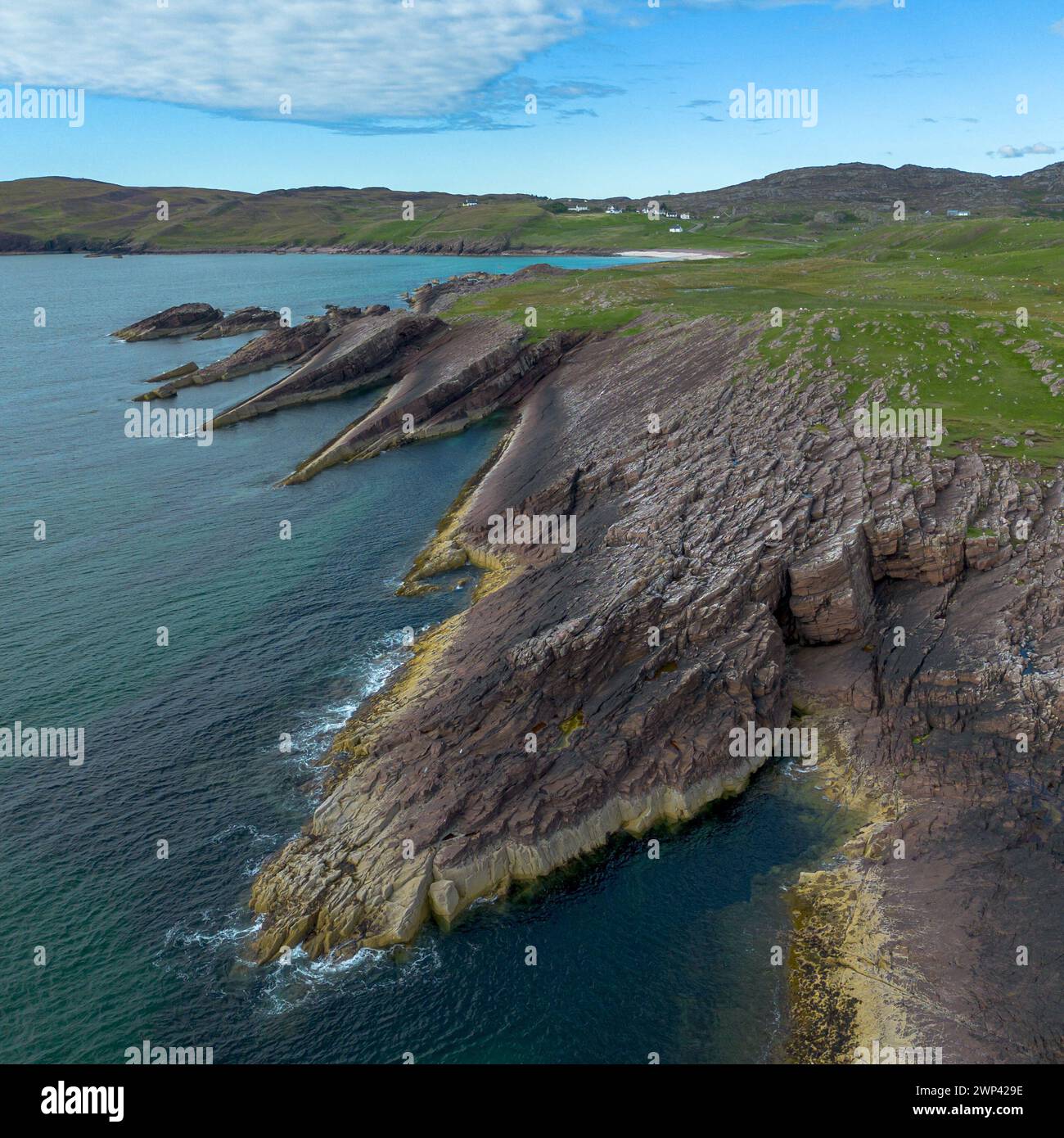 Rocce sulla spiaggia di Clachtoll Foto Stock