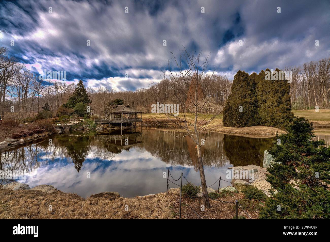 Paesaggio invernale in un parco rurale. Foto Stock