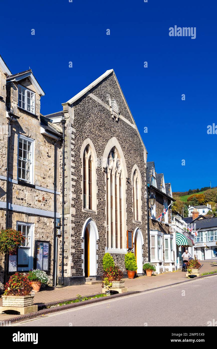 Esterno della Beer Congregational Church in Fore Street, nella città costiera di Beer, Devon, Jurassic Coast, Regno Unito Foto Stock