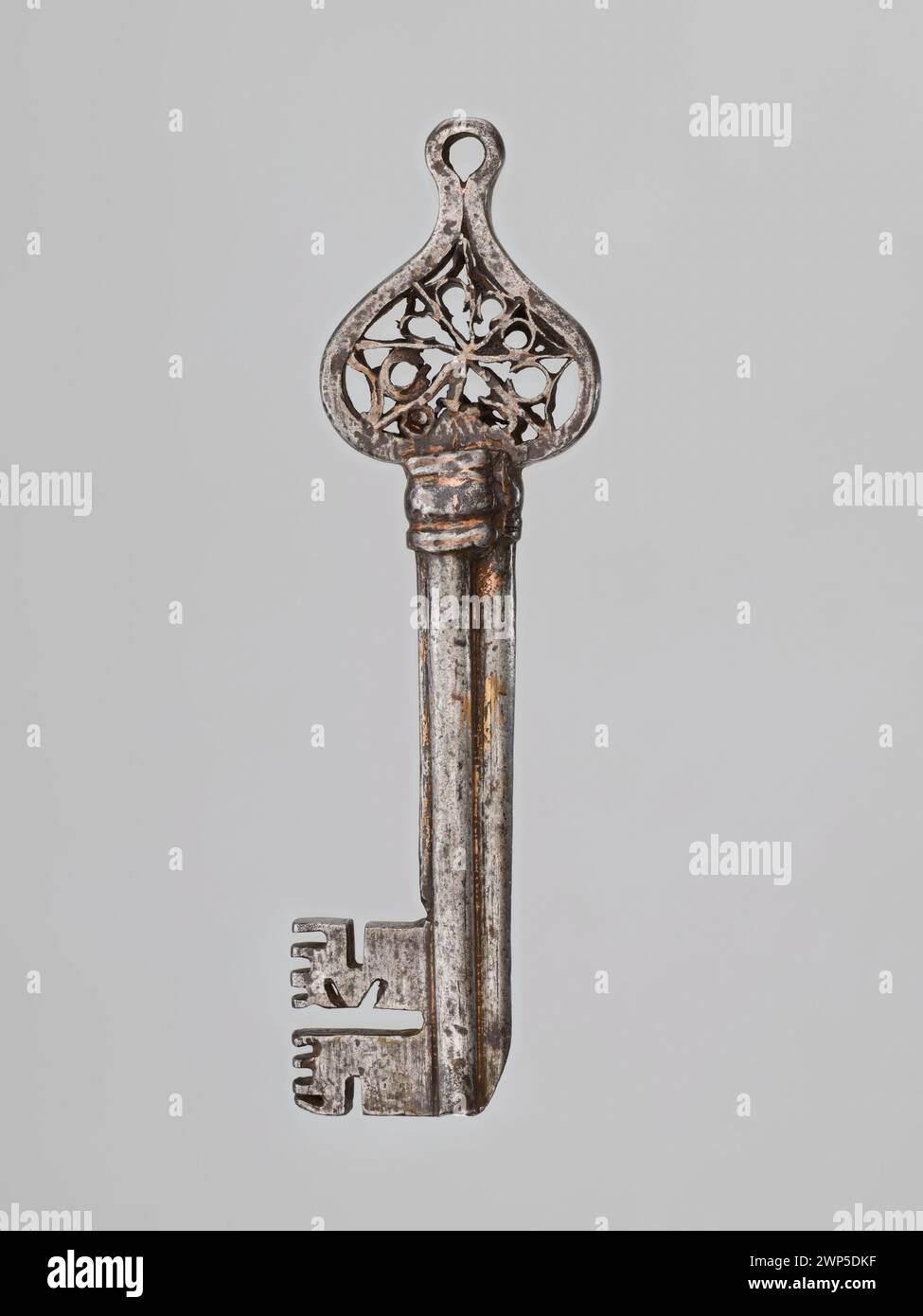 Una chiave risalente alla prima metà del XVI secolo, utilizzata per i meccanismi di bloccaggio in Europa durante il primo periodo moderno. Foto Stock