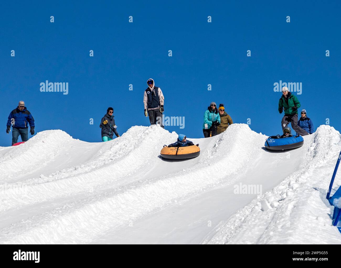 Tubing a Monarch Mountain; Colorado centrale; Stati Uniti Foto Stock