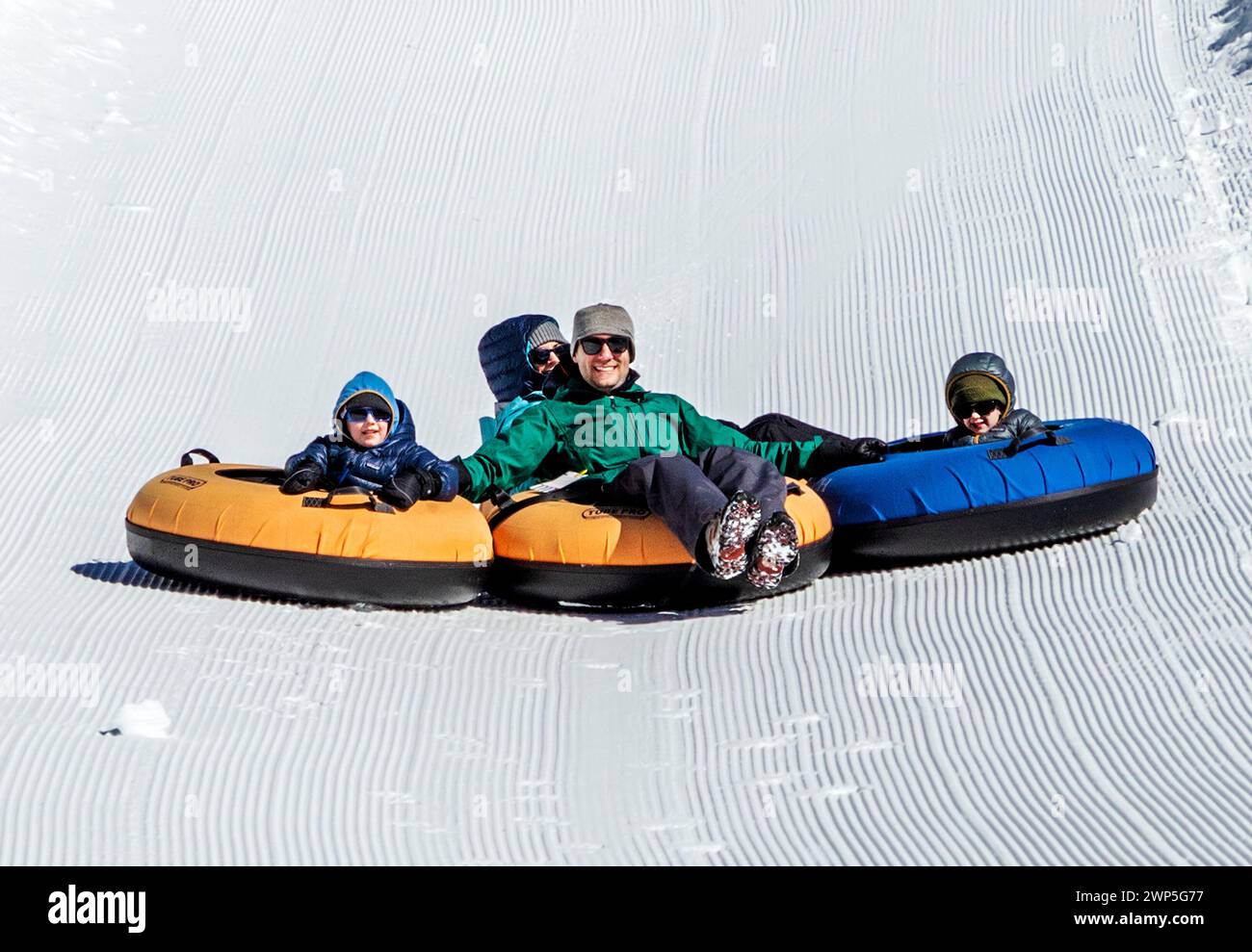 Tubing a Monarch Mountain; Colorado centrale; Stati Uniti Foto Stock