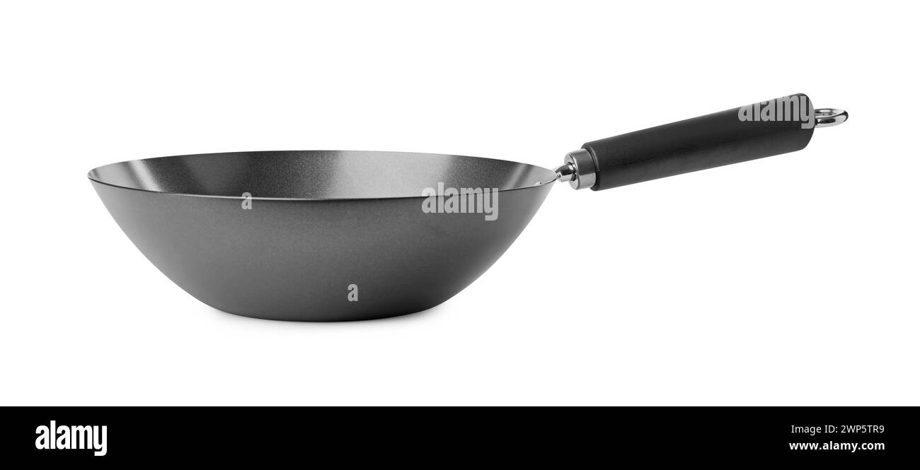 Un wok metallico vuoto isolato su bianco Foto Stock