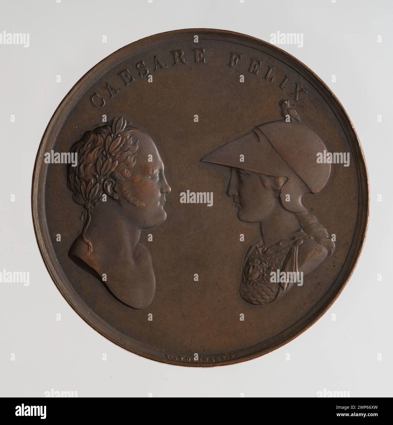 Medaglia del 1818 che segna l'inaugurazione dell'Università reale di Varsavia, creata da Ferenc Xaver Stuckhart, con l'imperatore Aleksander i di Russia e re di Polonia. Rappresenta l'arte medagliata polacco-russa dell'inizio del XIX secolo e la commemorazione accademica. Foto Stock