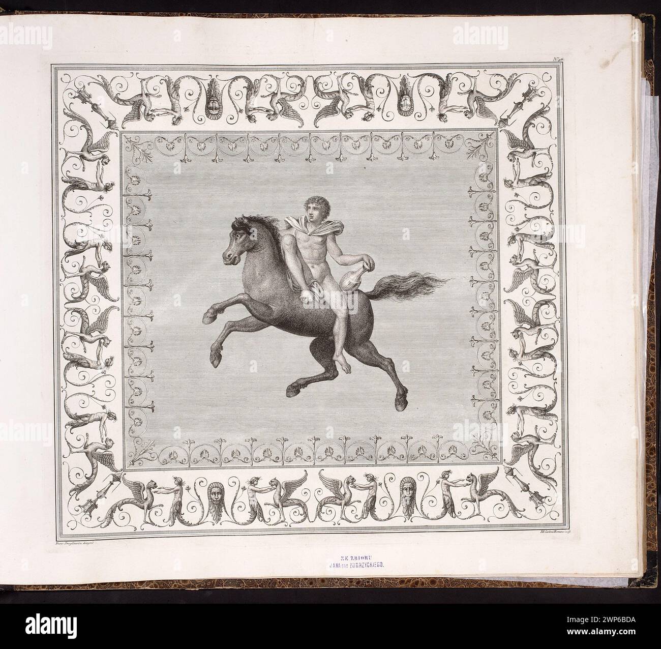 L'illustrazione raffigura una figura imperiale a cavallo che regge un'anfora nella stanza 21 delle Terme di Tito, Roma. Creato dopo il 1776, è documentato nella collezione di Jan SAS-Zubrzycki ed illustrato da Carlone, Smuglewicz e Manna, riflettendo lo studio archeologico dell'antichità del XVIII secolo. Foto Stock