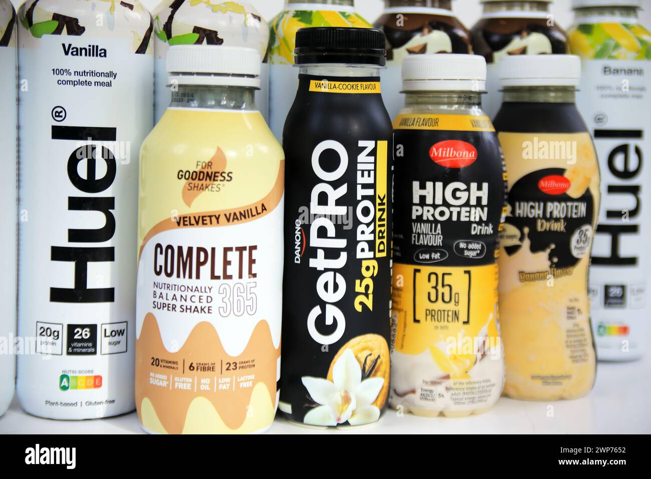High Protein e 100% frullati completi a livello nazionale per la salute cosciente, atleti e utili per le persone anziane o con problemi di salute Foto Stock